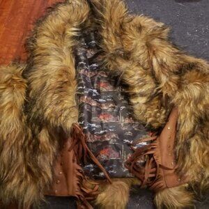 XL powder river outfitters faux fur vest